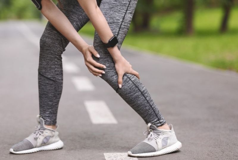 Anche se comunemente i termini stiramento e strappo muscolare sono erroneamente utilizzati come sinonimi, la differenza tra le due lesioni muscolari è ben evidente